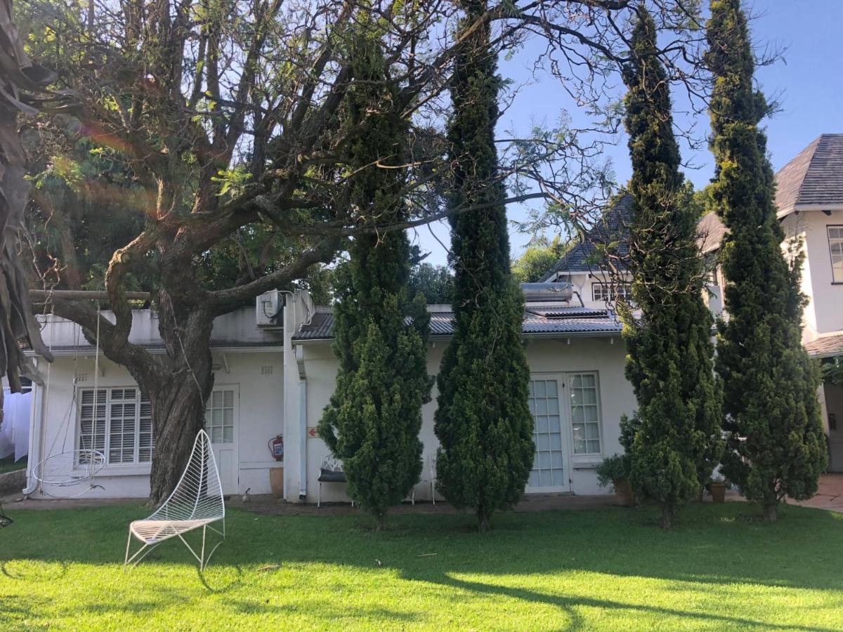 יוהנסבורג Ten Stirling Bed & Breakfast מראה חיצוני תמונה