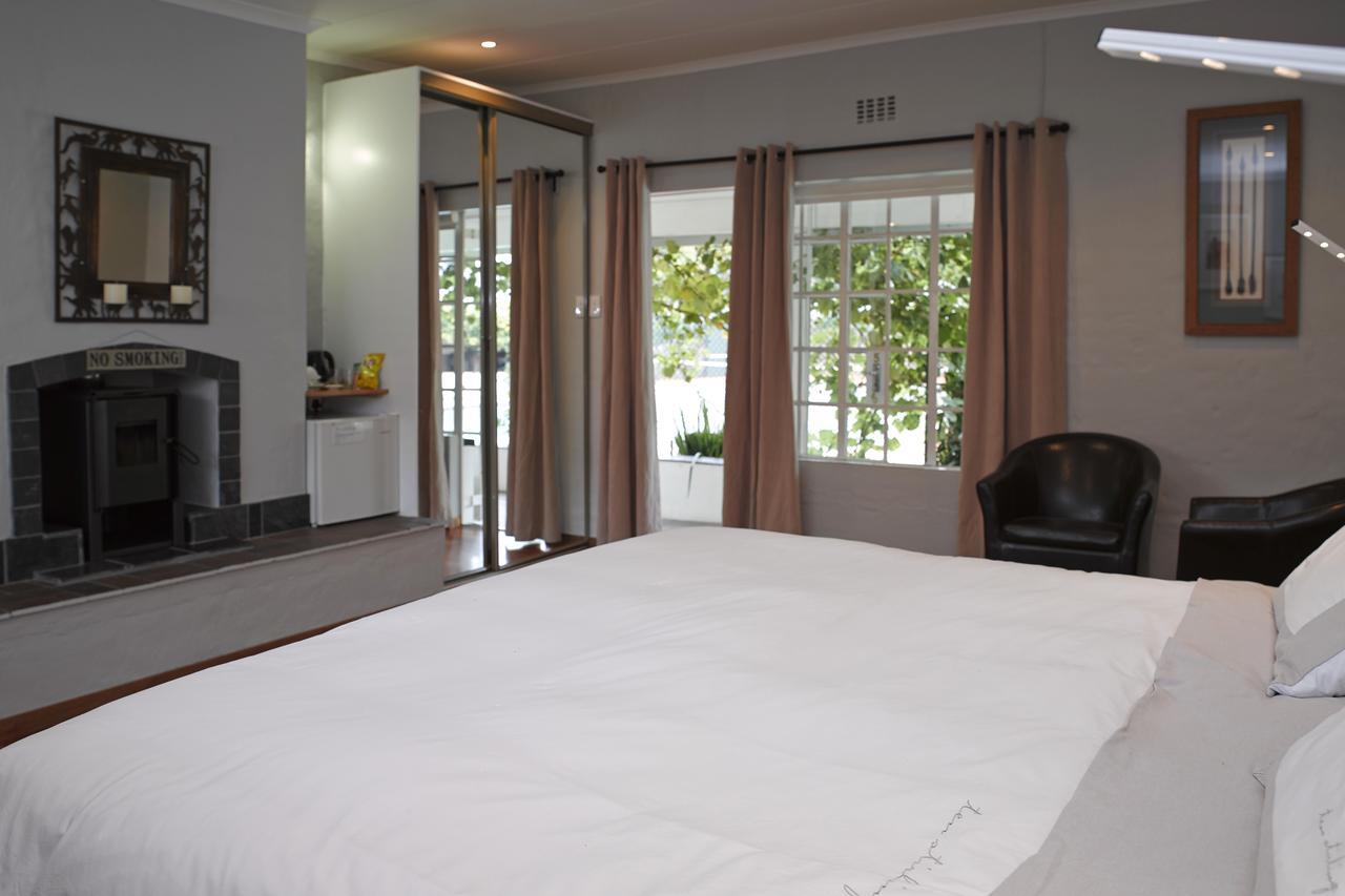 יוהנסבורג Ten Stirling Bed & Breakfast מראה חיצוני תמונה