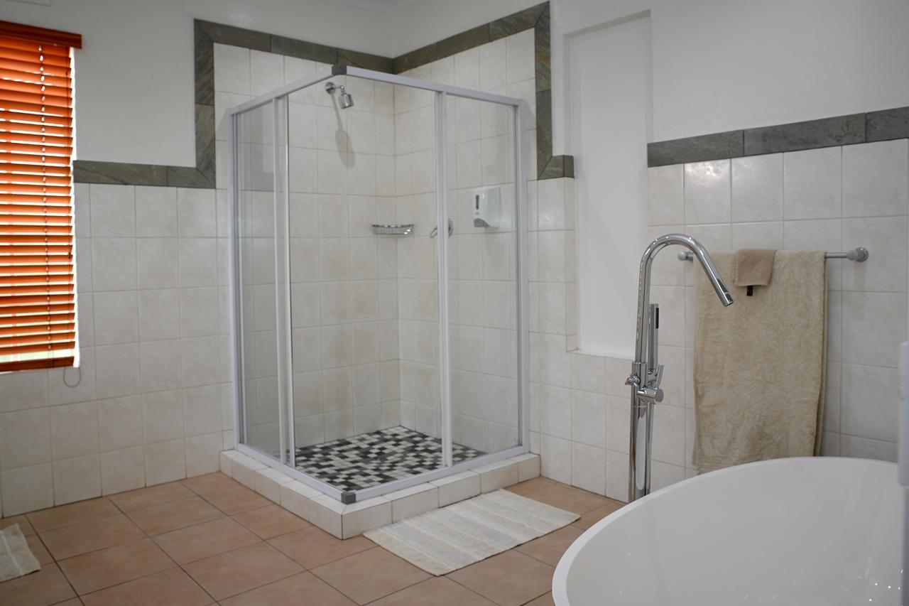 יוהנסבורג Ten Stirling Bed & Breakfast מראה חיצוני תמונה