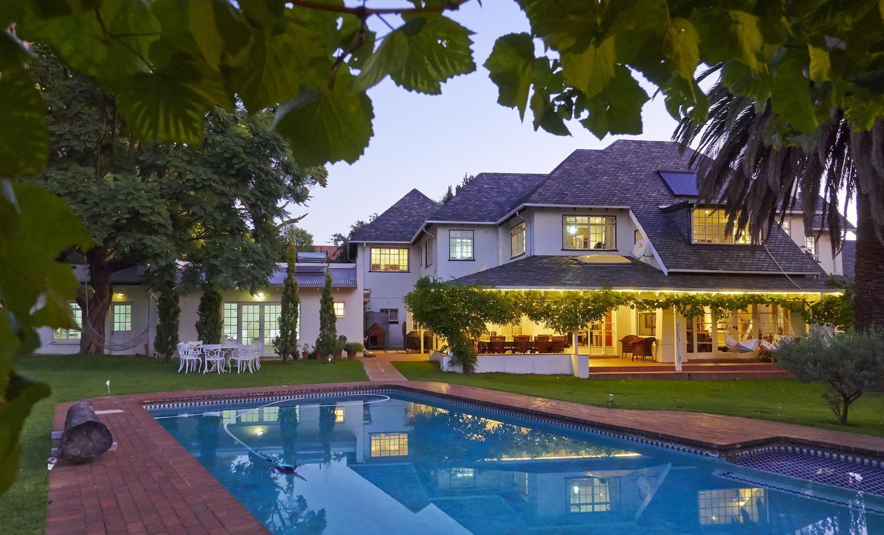 יוהנסבורג Ten Stirling Bed & Breakfast מראה חיצוני תמונה